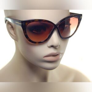Tom Ford Arabella TF511 Sunglasses Like New
